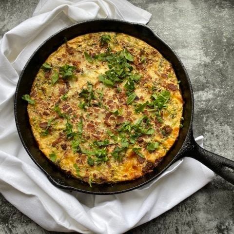 this is a photo of broccoli cheddar quiche