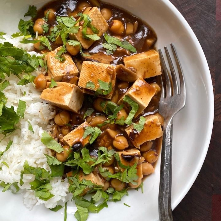 this is a photo of mapo tofu, a Korean dish with tofu