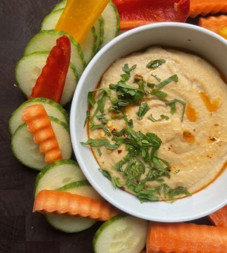 Garlicky Creamy Hummus