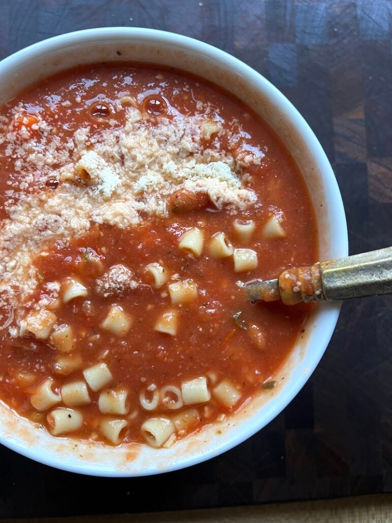 This is a bowl of pasta fagioli soup that is 5 weight watchers points